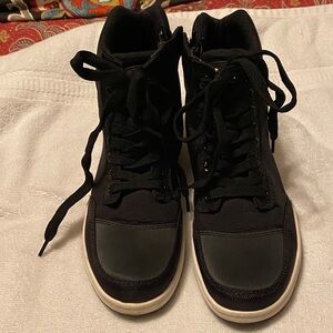 BILT Stylish Black High-Top shoes